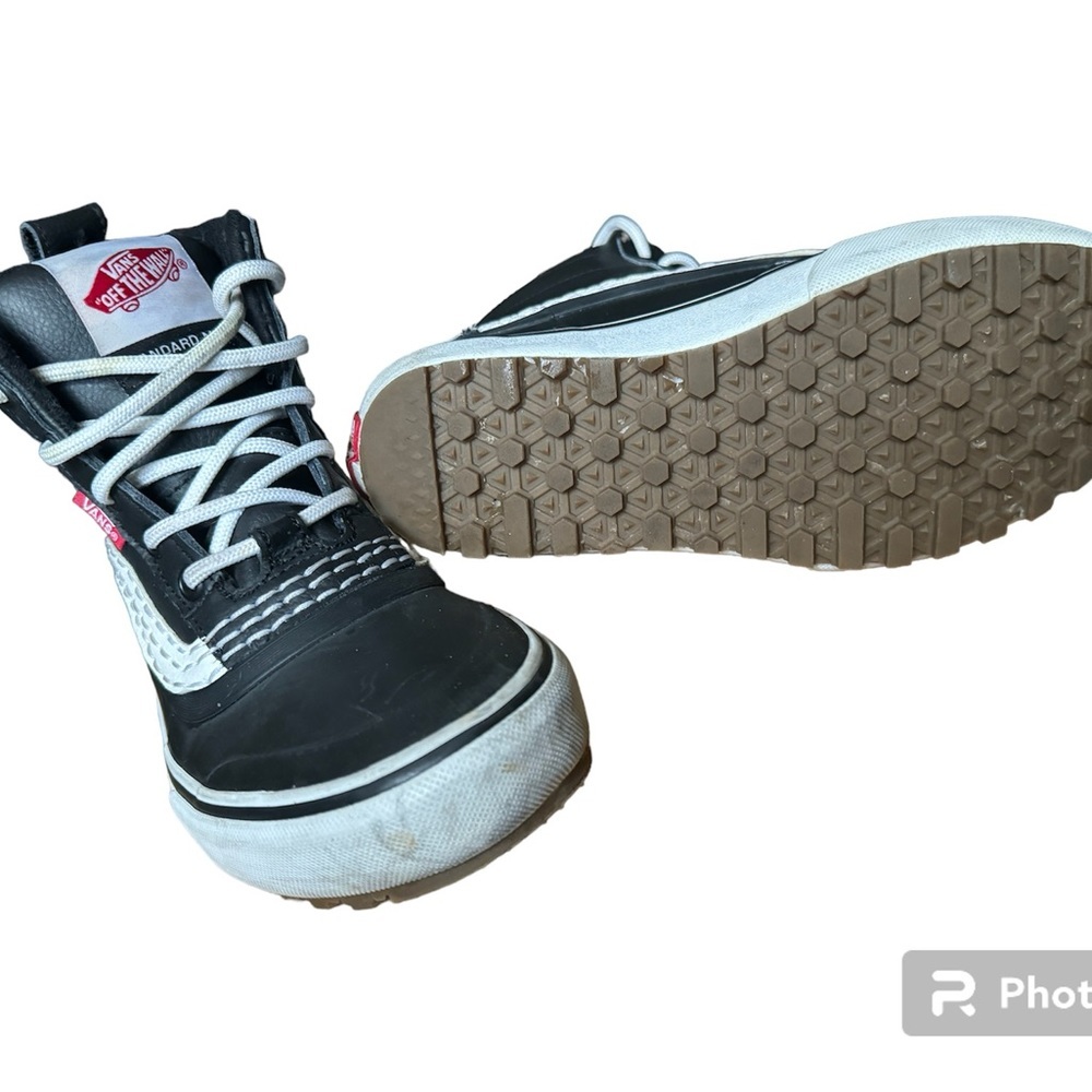 Vans Men's Standard Mid MTE Waterproof Snow Boots Black White - Picture 1 of 6